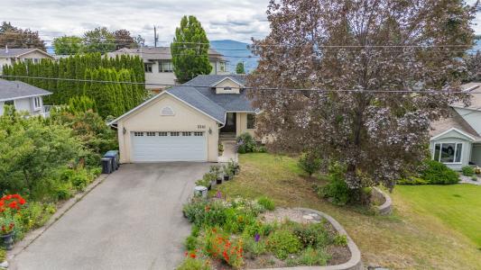 2241 MAJOROS ROAD, West Kelowna, Colúmbia Britânica V4T 2C2, Canadá