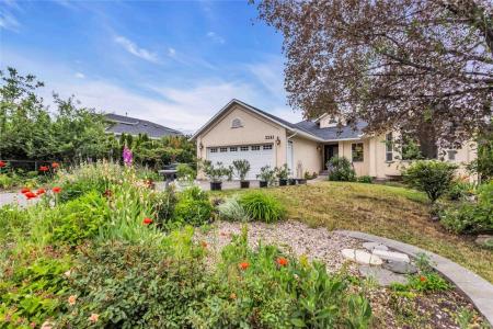 2241 MAJOROS ROAD, West Kelowna, Britanya Kolombiyası V4T 2C2, Kanada