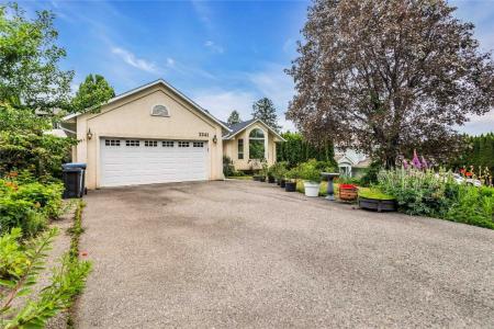 2241 MAJOROS ROAD, West Kelowna, Britanya Kolombiyası V4T 2C2, Kanada