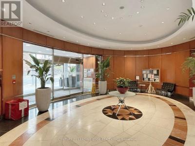 1121 BAY STREET, Toronto (bay Street Corridor), Ontario M5S 3L9, Canada