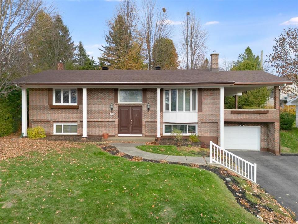 575 Rue Fortin, Sherbrooke (Fleurimont), Quebec J1E 2Z1, Canada