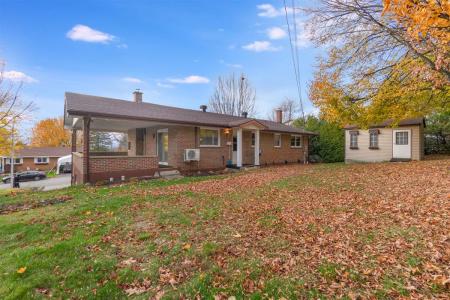 575 Rue Fortin, Sherbrooke (Fleurimont), Quebec J1E 2Z1, Canada