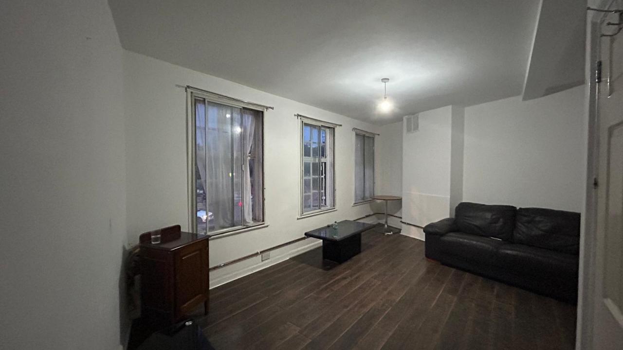 13, Central Parade, HOUNSLOW, 英國