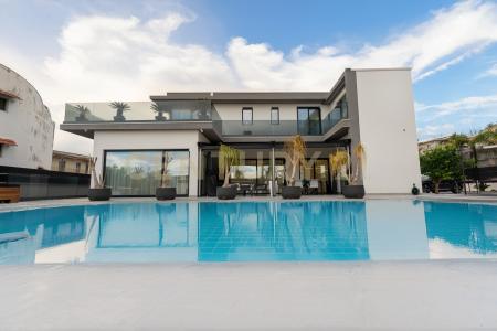 Via Sant' Andrea, Catania, Sicilia 95127, Italy