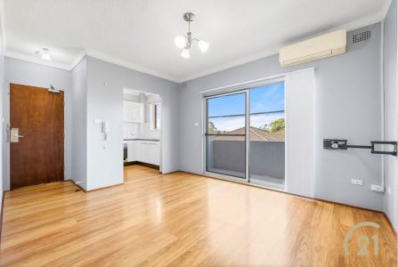 6/7 Lackey Street, Fairfield, NSW 2165, Australia