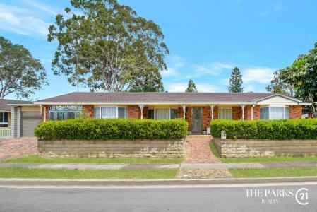 2 Glenfern Crescent, Bossley Park, NSW 2176, Australia