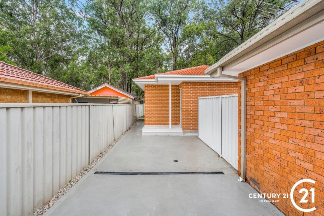 39a Lyrebird Crescent, Green Valley, NSW 2168, Australia
