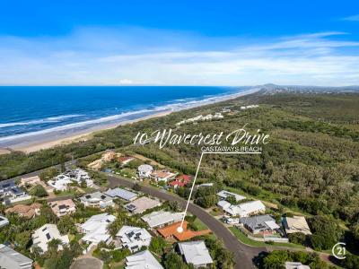 10 Wavecrest Drive, Castaways Beach, QLD 4567, Australia