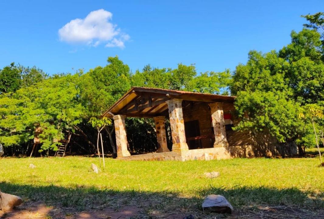 Jhugua Saijhu Mbatovi , Paraguarí, Paraguarí 00001, Парагвай