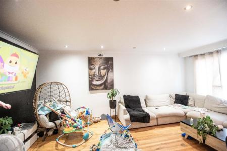 406-408A Rue de Knowlton, Montréal (LaSalle), 魁北克省 H8R 3C6, 加拿大