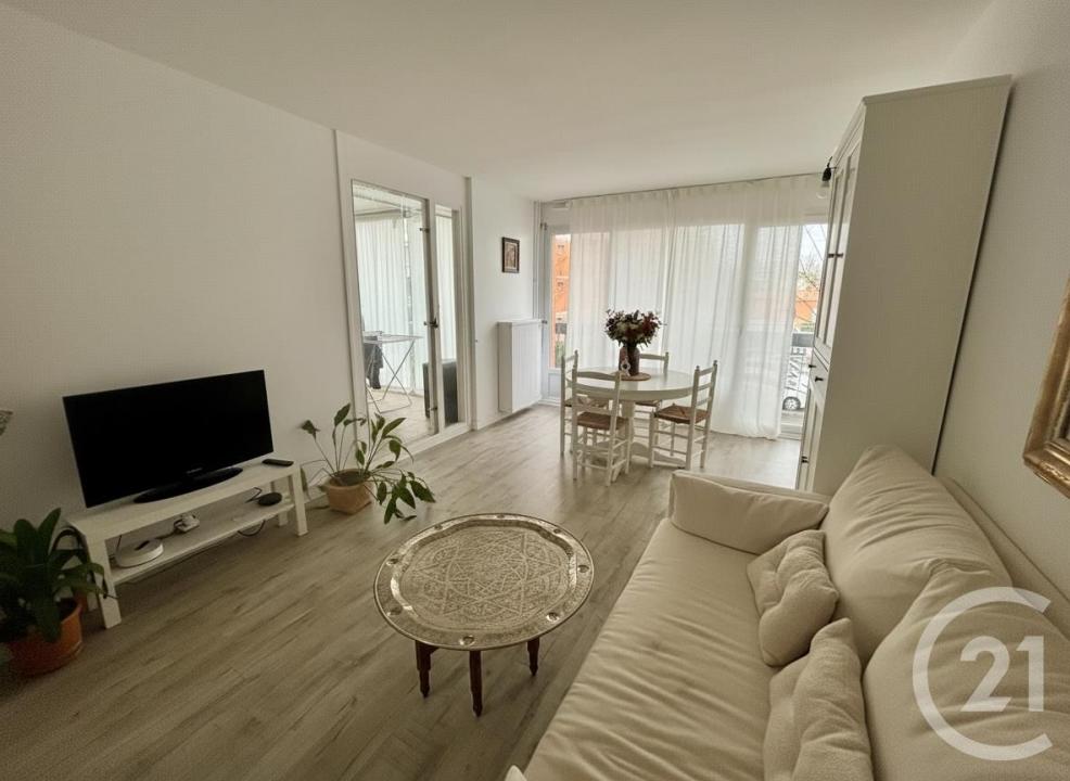 Joue Les Tours, סאנטר 37300, צרפת