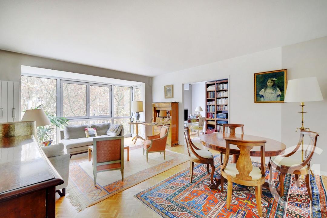 Paris, Île-de-France 75010, France