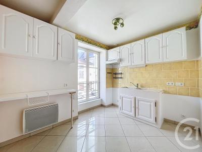 Bar Sur Aube, Champagne-Ardenne 10200, Pháp