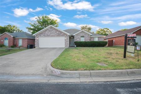 7321 Briarwyck Court, Fort Worth, Texas 76137