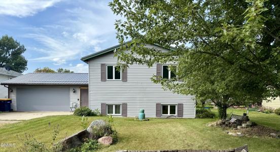 115 15th Street, Oakes, ND 58474, USA