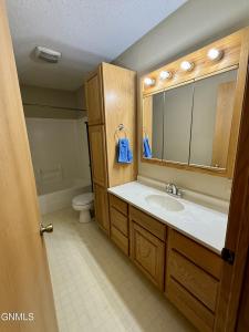 115 15th Street, Oakes, North Dakota 58474, HOA KỲ