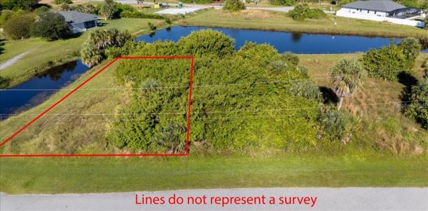 155 Spring Drive, Rotonda West, Florida 33947, Estados Unidos