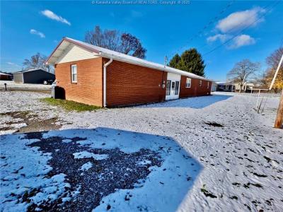 220 Simmons Dr., Millwood, מערב וירג'יניה 25262, ארצות הברית של אמריקה