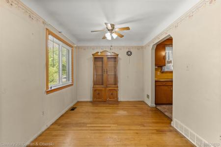 1184 Farnham Avenue, Lincoln Park, Michigan 48146, Amerika Birleşik Devletleri