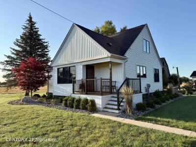 2054 Kloha, Bay City, Michigan 48706, USA