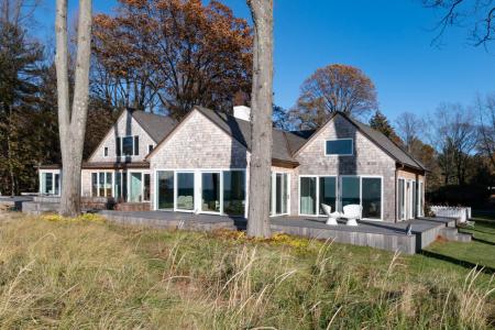 2526 Lakeshore Drive, Fennville, Michigan 49408, USA