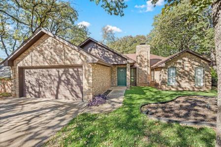 6737 Inwood Drive, North Richland Hills, Texas 76182