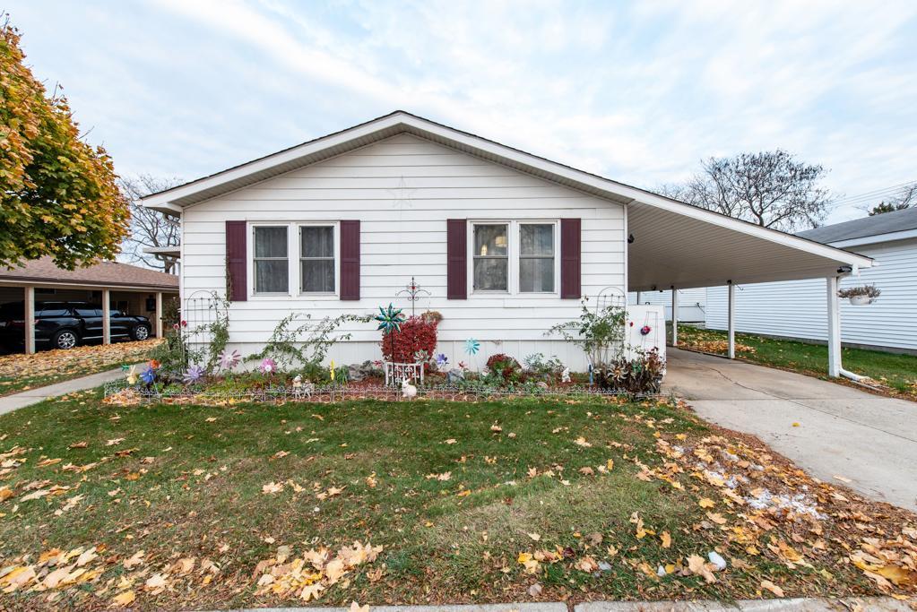 671 Oldsmar Lane, Park City, Illinois 60085