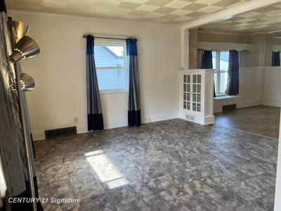 131 E Young, Clio, Michigan 48420-1411, USA