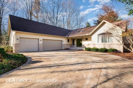 11278 Spencer, Saginaw, Michigan 48609