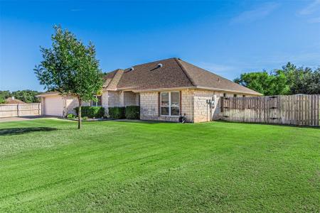 617 Parker Lane, Granbury, Texas 76048