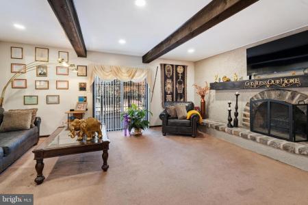 1742 Corkery Ln, WILLIAMSTOWN, New Jersey 08094