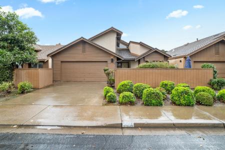 551 Oakbrook Dr, Modesto, California 95354, USA