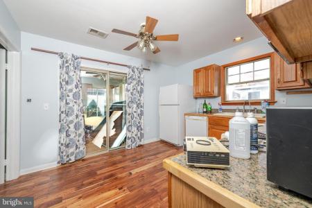 519 Petunia La N, WHITING, New Jersey 08759