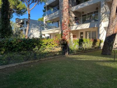 Gjiri I Lalzit, Durrës, Albania