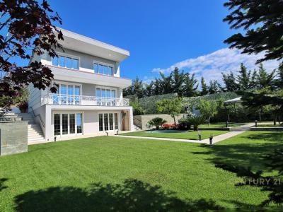 Qendra Tregtare TEG, Tirana, Albania