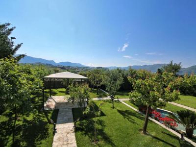 Qendra Tregtare TEG, Tirana, Albania