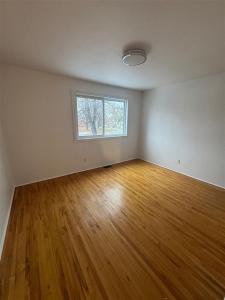 369  Rue Richard, Laval (Chomedey), Québec H7M 1V2, Canada