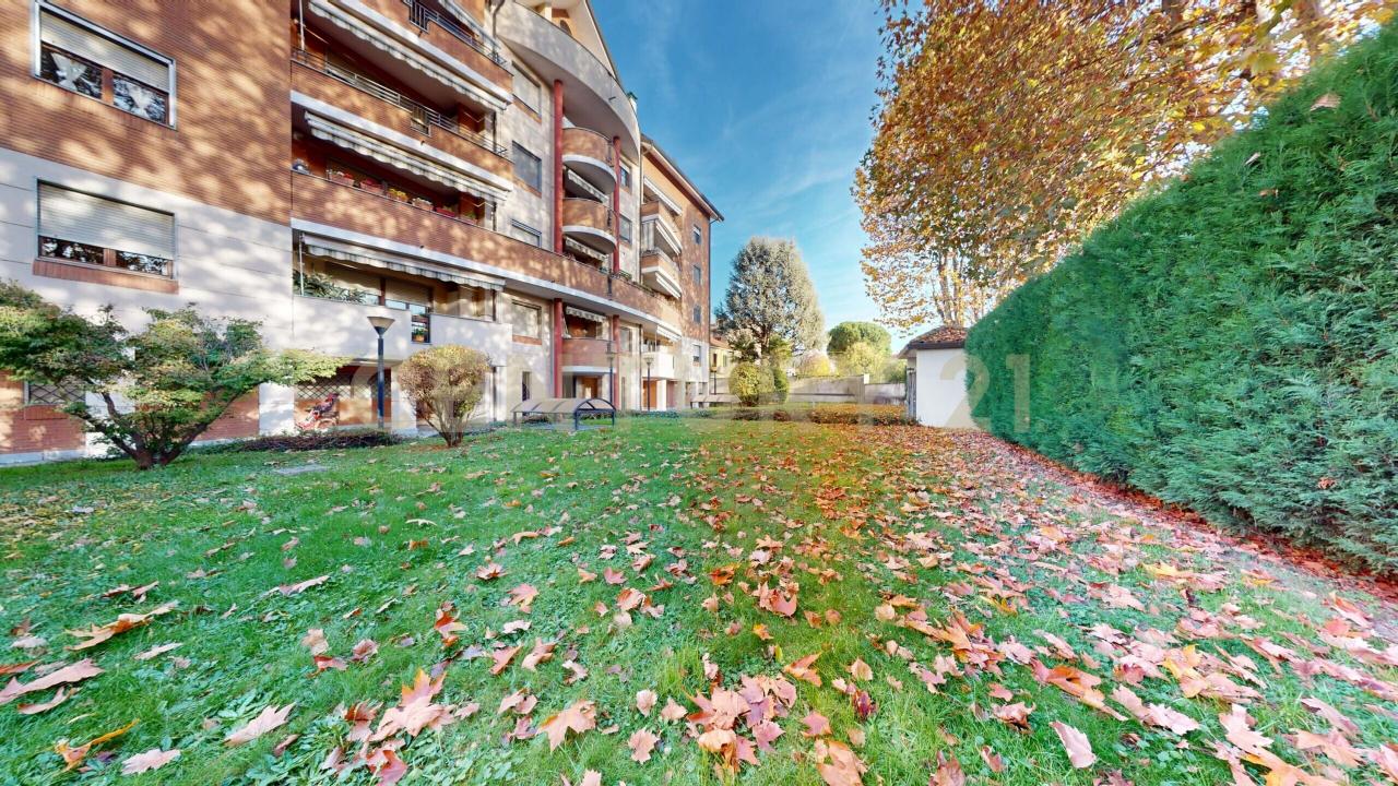 Via Gian Castelli, Vanzago, Lombardia 20043, Italy