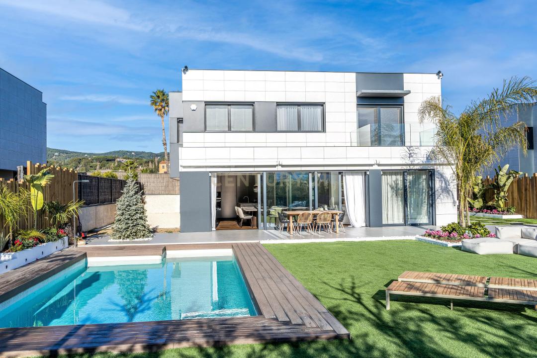 Barcelona, Cataluña/Catalunya 08392, Spain