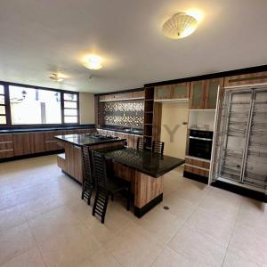 Conjunto Avalon Park 061, Guano, Chimborazo 00001, Équateur