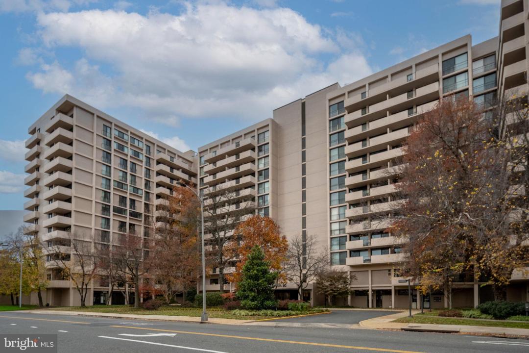 4141 N Henderson Road Unit# 702, Arlington, Virginia 22203, USA