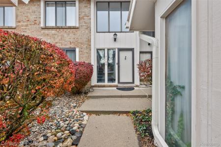 7106 W Bridge Way #169, WestBloomfield, Michigan 48322, USA