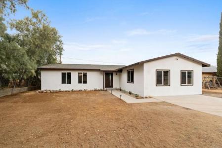 61610 Sunburst Dr, Joshua Tree, קליפורניה 92252, ארצות הברית של אמריקה