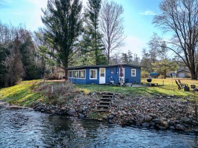 350 Deer Path Lane, Barryton, Michigan 49305, USA