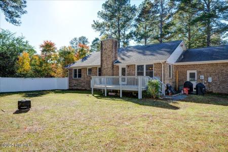 102 Pinewood Drive, New Bern, ノースカロライナ 28562, アメリカ合衆国