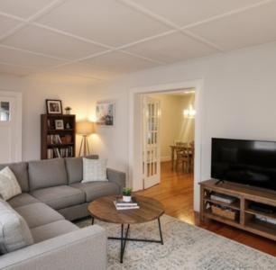 9 Brewster Street, Waterbury, Connecticut 06704, Amerika Birleşik Devletleri