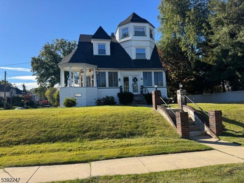 416 Center St, Garwood Boro, New Jersey 07027