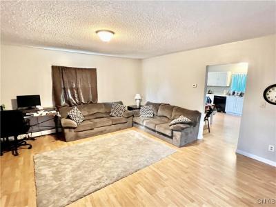 27 Hart Street, Oswego, New York 13126, USA