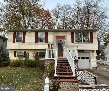 5979 3rd Street, Deale, Maryland 20751, USA