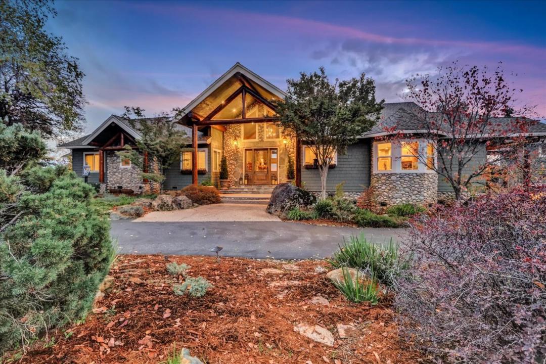 23986 Clayton Road, Grass Valley, كاليفورنيا 95949, الولايات المتحدة